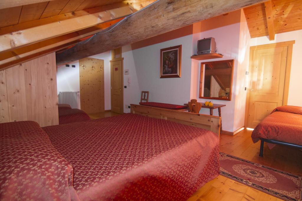 Agriturismo Raethia Isolaccia Exterior foto